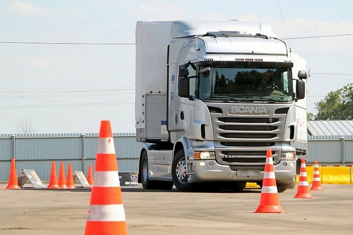 Обучение на категорию CE в Мелитополе